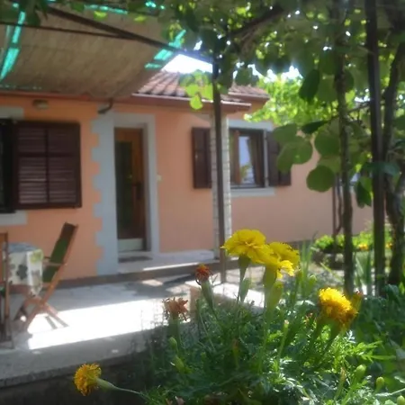 Family Friendly House With A Swimming Pool Jakovici, Istria - Sredisnja Istra - 27723 * Tinjan